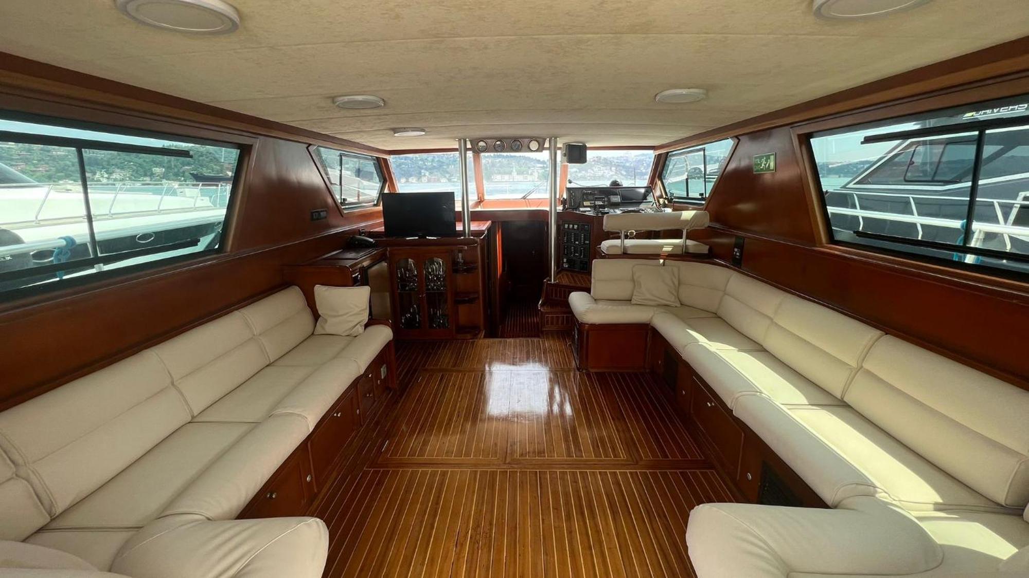 Pruva Yacht